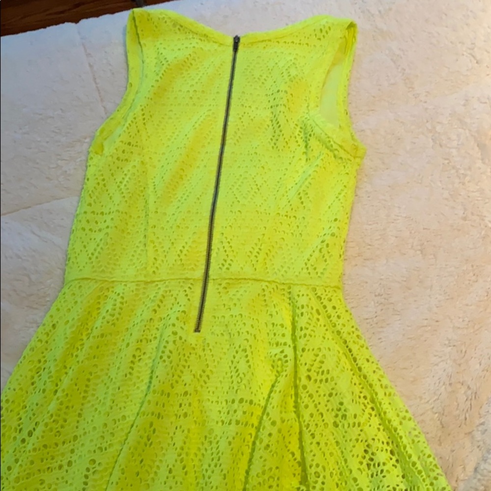 Dress - Picture 4 of 4